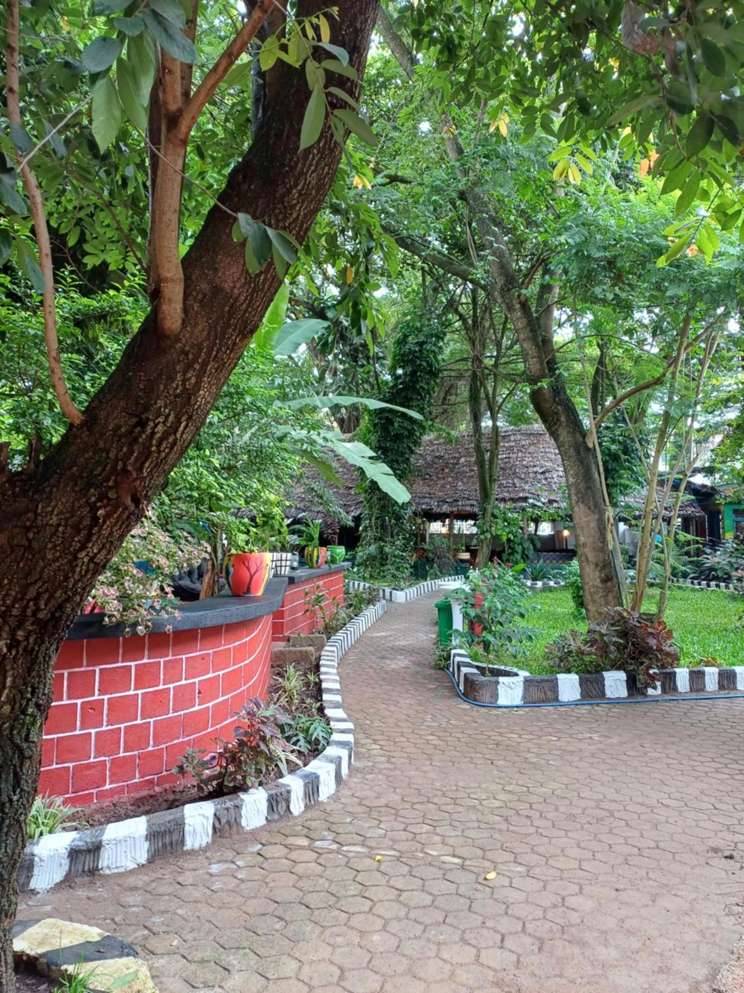 Green Garden Guest House Arusha Exteriör bild