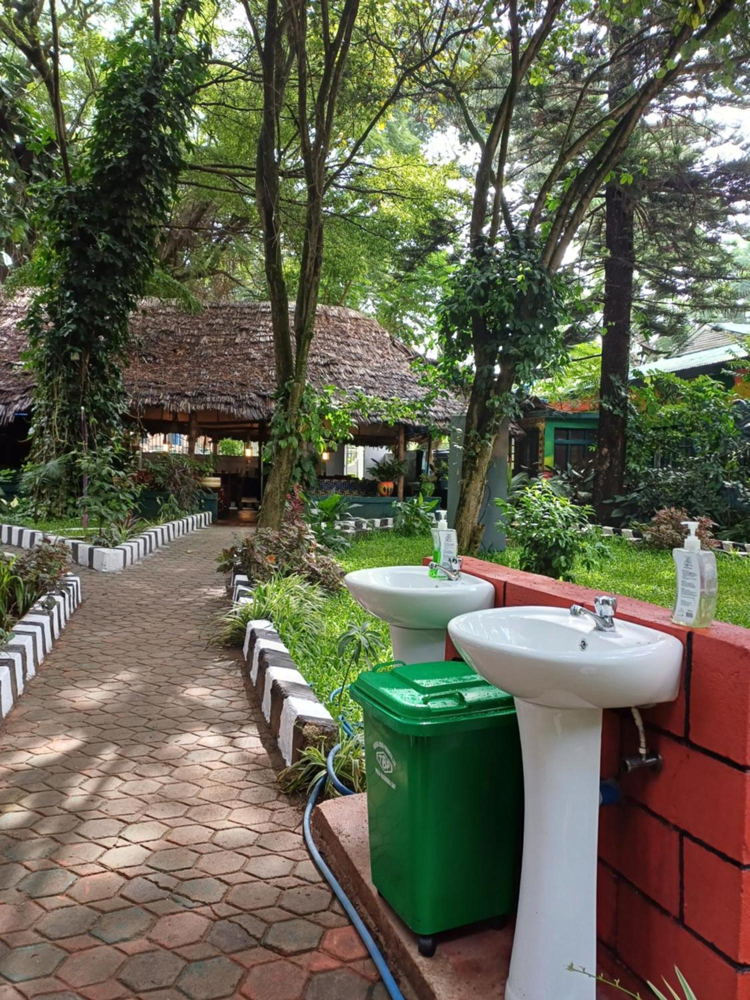 Green Garden Guest House Arusha Exteriör bild